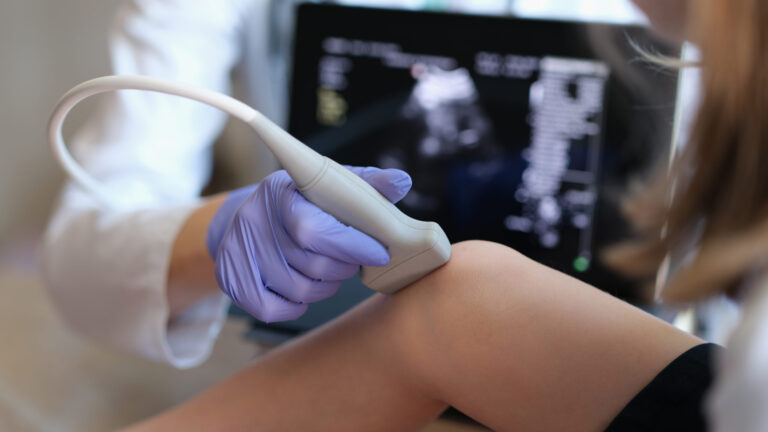 knee ultrasound examination